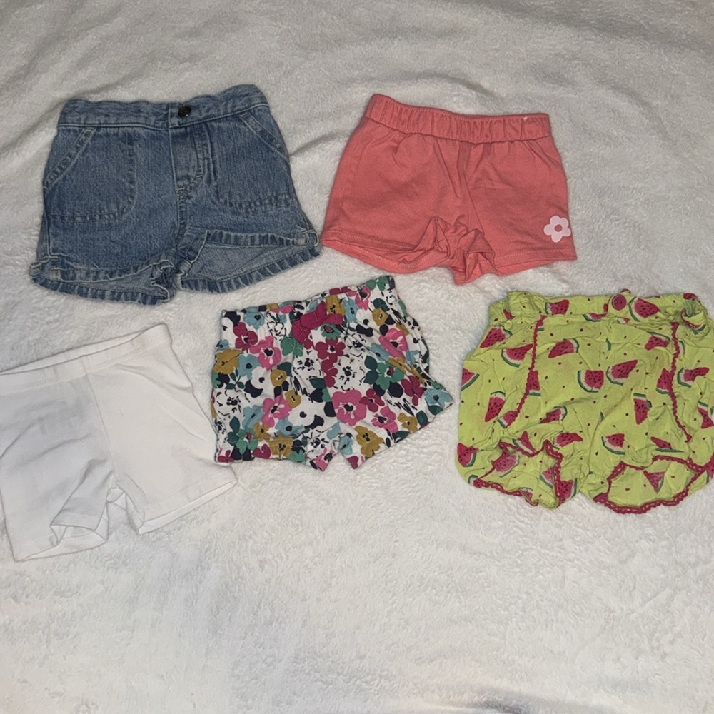 Baby Girl Bundle of 2 Skirts and 5 Shorts Size 12 Months - Picture 3 of 3